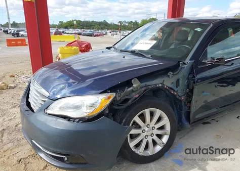 2013 Chrysler 200 Limited из США, поврежденный, VIN 1C3CCBCG3DN737716